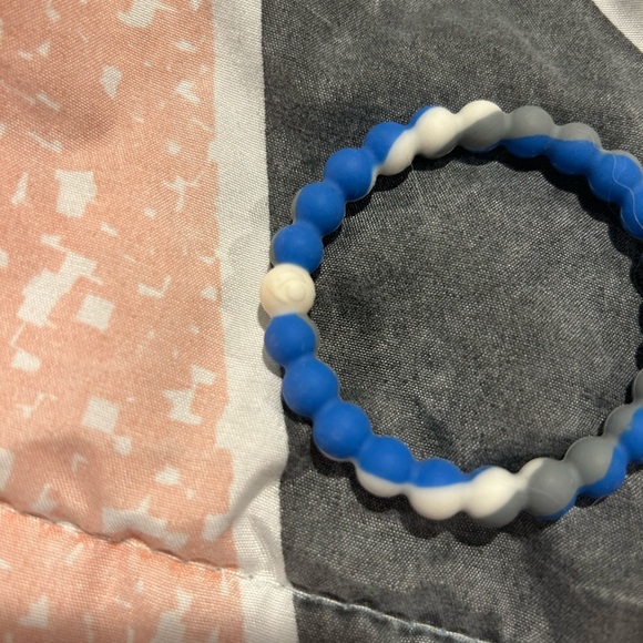Discovery Lokai bracelet - Picture 2 of 2